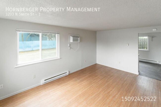 Building Photo - Spacious 1 Bed 1 Bath Apartment on The Nor...