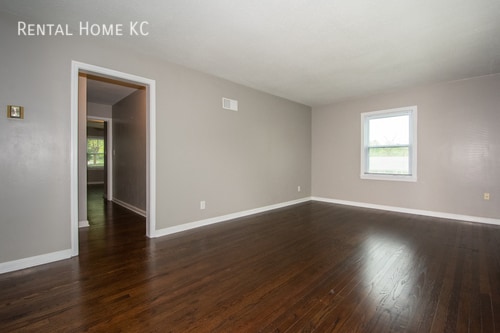 Building Photo - 6621 W 73rd St
