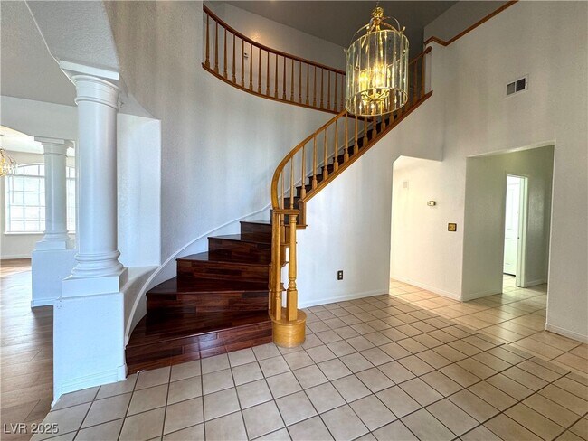 Foto del edificio - 7913 Waterfalls Ave