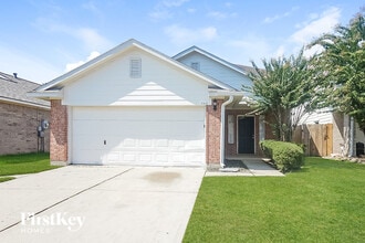Building Photo - 7311 Village Lake Dr