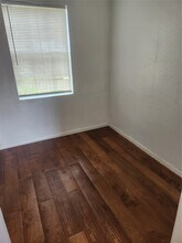 Building Photo - 1016 Miles St