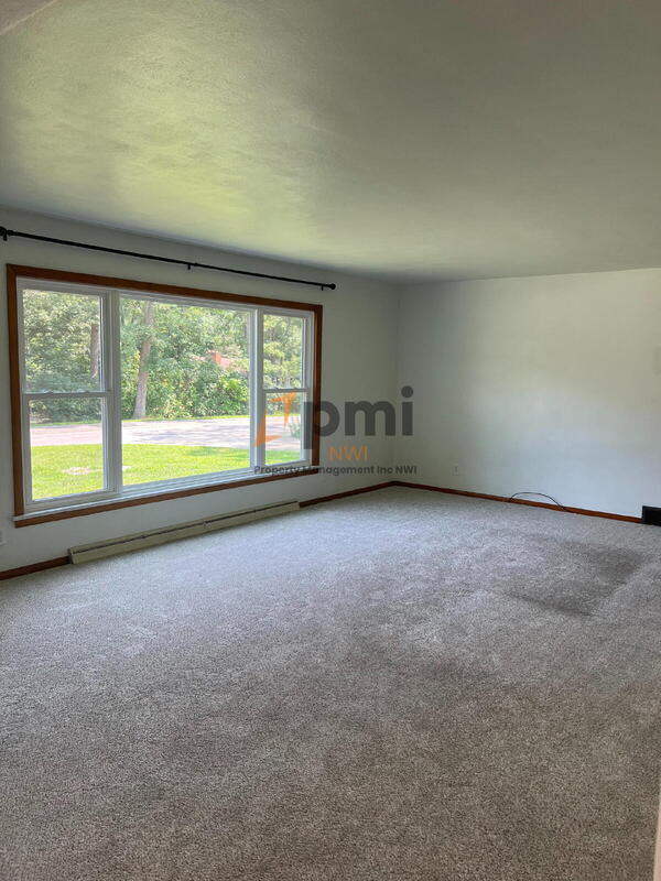 Foto del edificio - 12920 Cedar Lake Rd