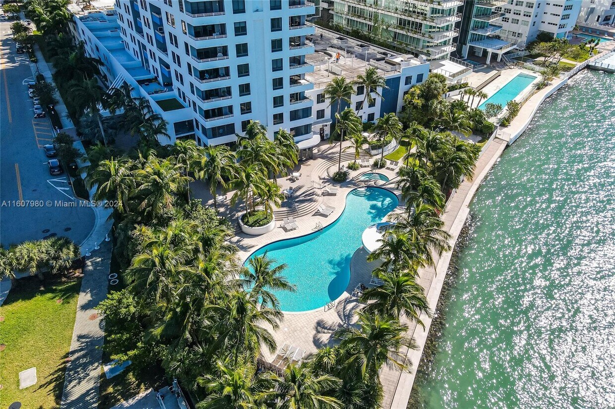 Foto del edificio - 1350 West Ave