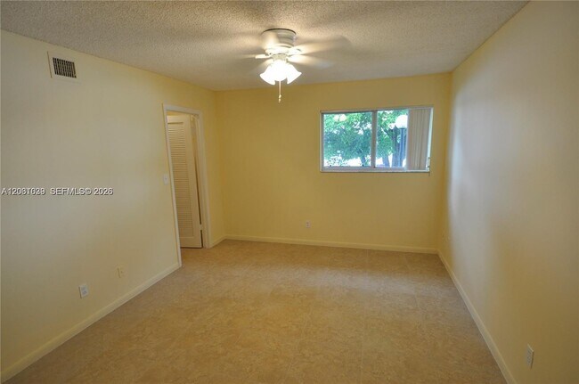 Foto del edificio - 3473 NW 44th St