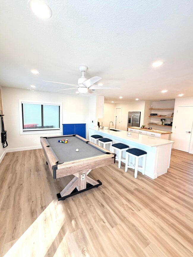 Building Photo - 948 Canal Cir