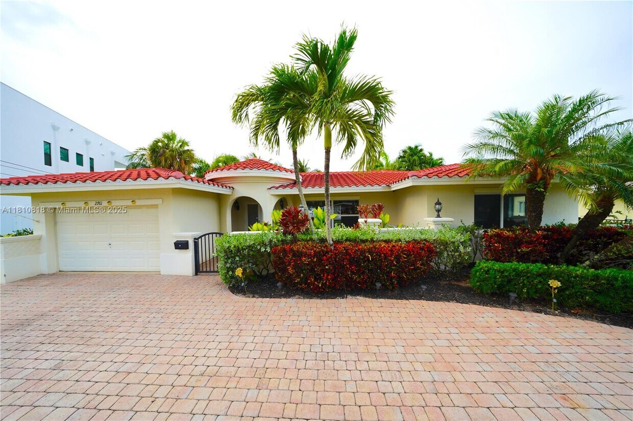 Foto principal - 2761 NE 22nd Ct