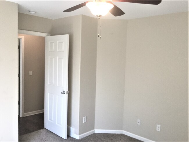 Foto del edificio - 2922 Swan Point Ct