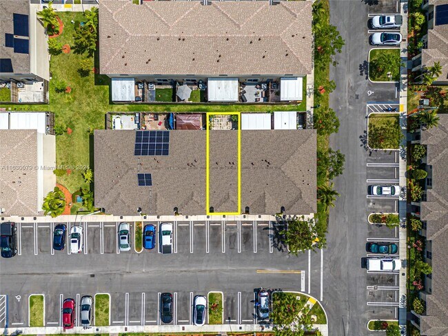 Building Photo - 449 NE 5th Way