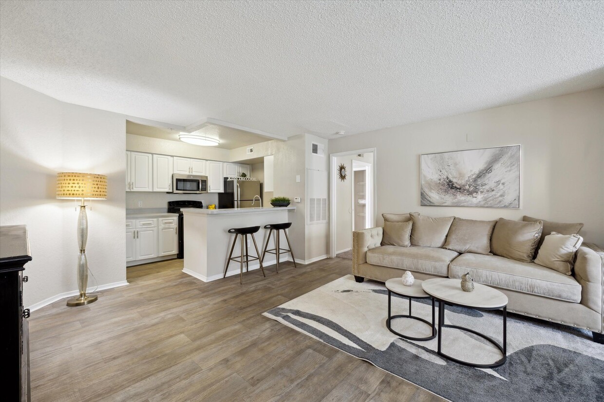 2 Bedroom - 2 Bed / 2 Bath - 962 Sq.Ft. - The Carrington at Four Corners