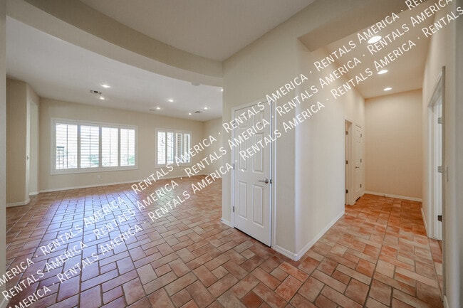 Foto del edificio - 2348 W River Rock Ct