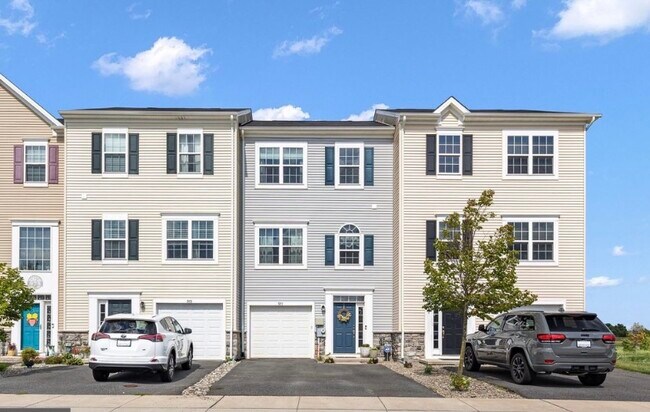 Building Photo - 971 Lissicasey Loop
