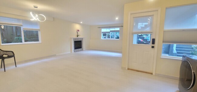 Photo du bâtiment - 2338 Chesterfield Av