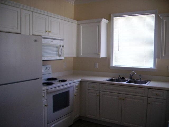 Primary Photo - 2 bedroom/2 bath condo in Heatherstone