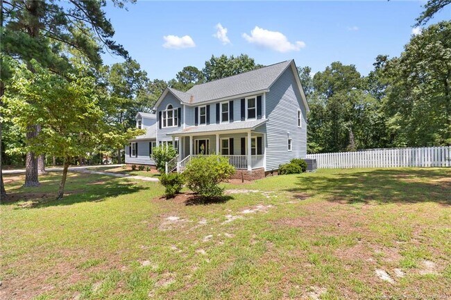 Foto del edificio - 3412 Cedar Hill Dr