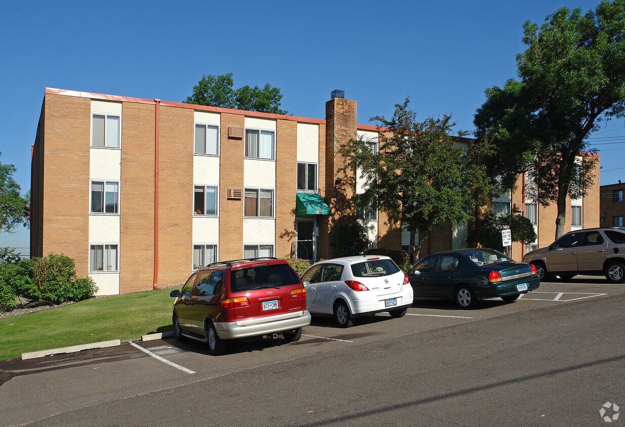Primary Photo - 1630 Eustis St