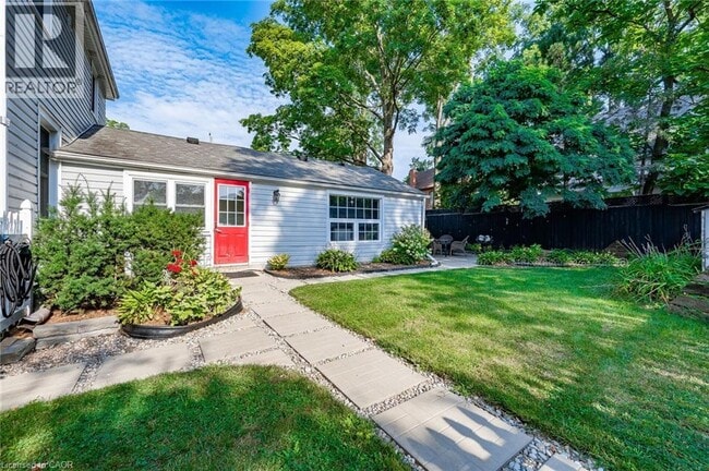 Photo du bâtiment - 261 Hatt St