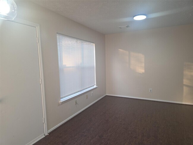 Foto del edificio - 1907 Summerfield Pl