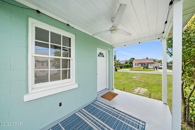 Foto del edificio - 1114 McKenzie Ave