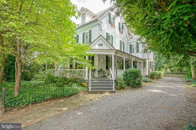 Building Photo - 315 Chestnut St