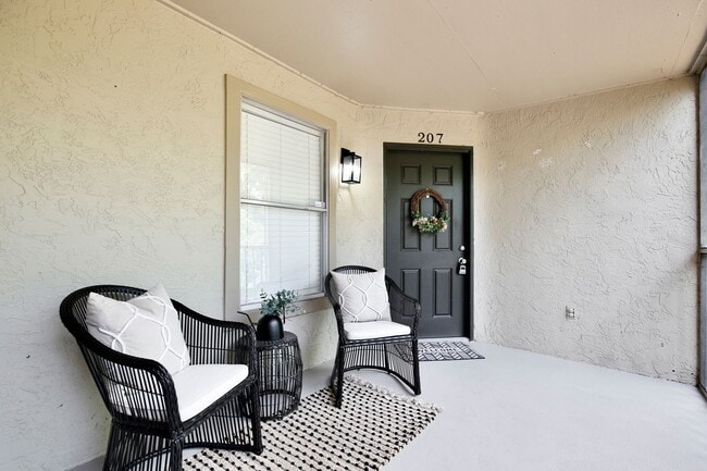 Building Photo - The Landings Condominiums