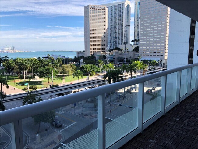 Foto del edificio - 50 Biscayne Blvd