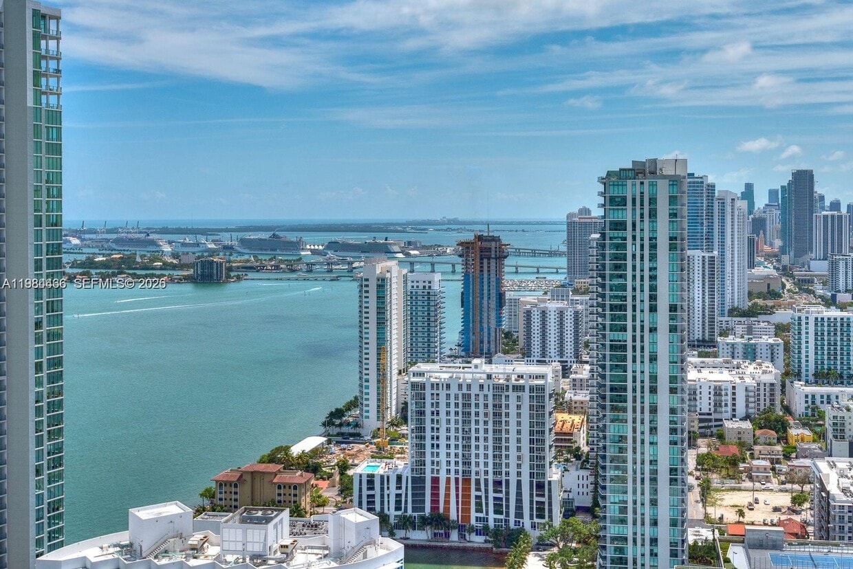 Photo - 501 NE 31st St (Miami, FL)