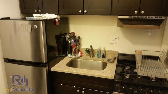 Foto del edificio - 407 E 88th St