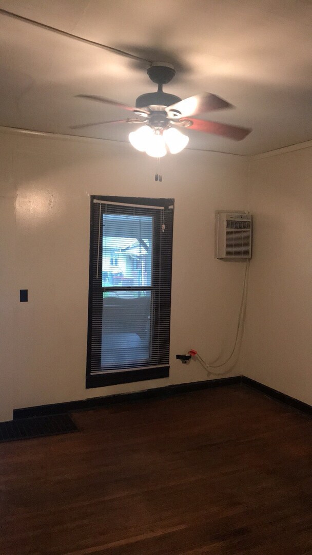 Building Photo - Available August 2025;   Monthly rent $995