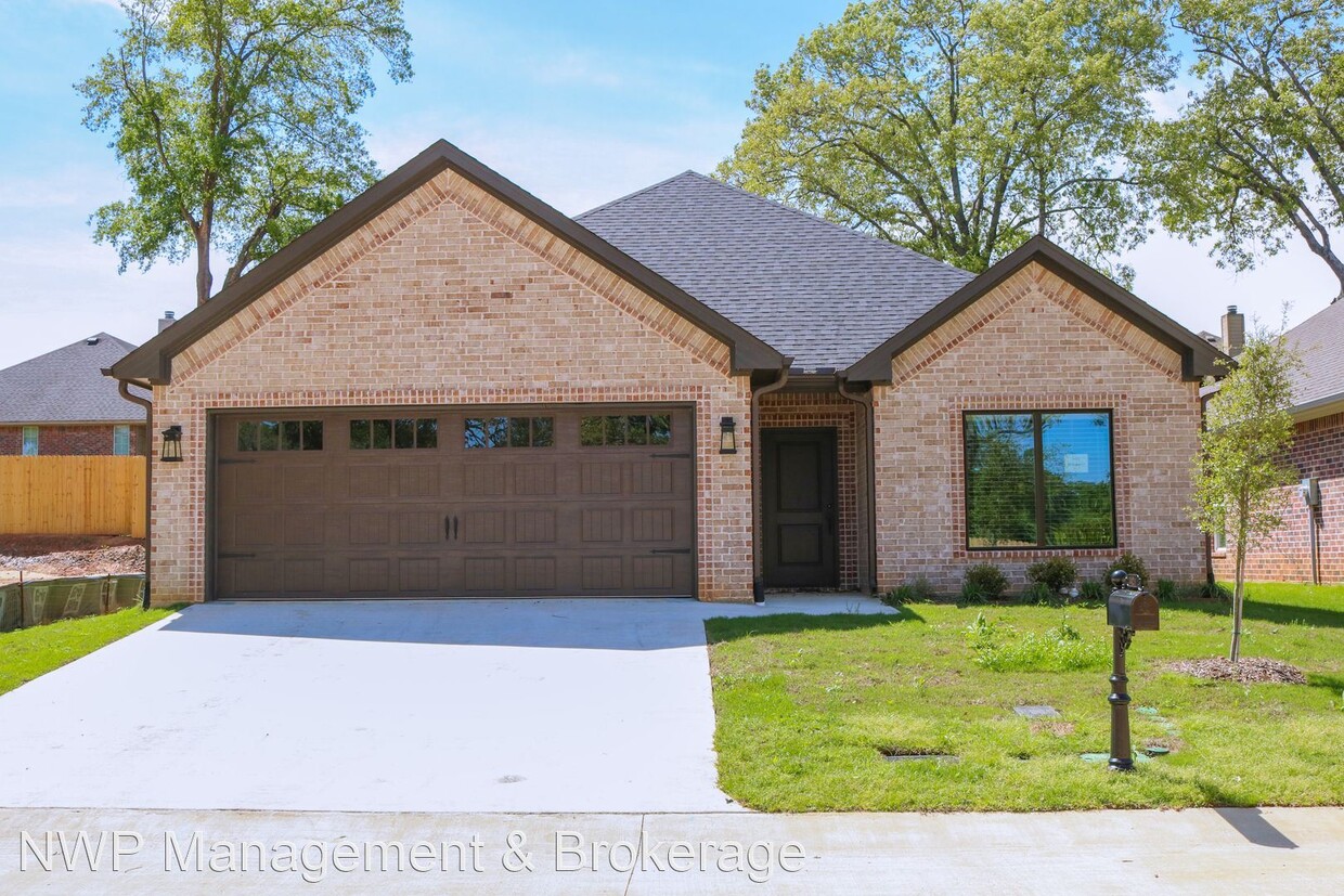 3 br, 2 bath House 3421 Cottage Ct House Rental in Tyler, TX
