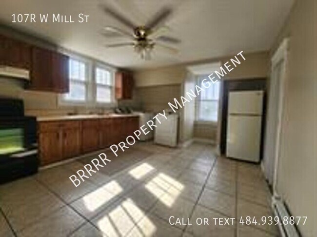 Foto del edificio - 107 W Mill St