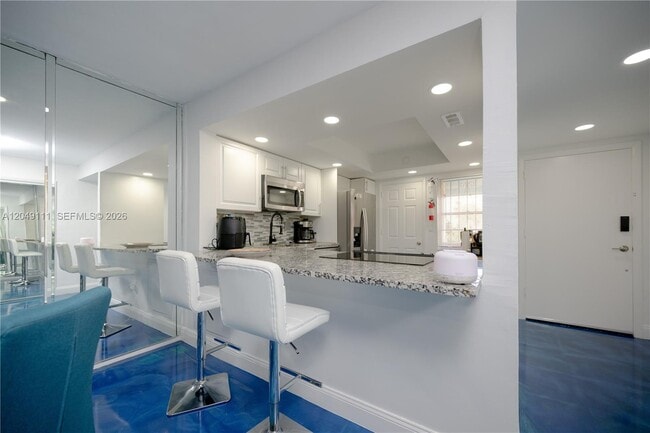 Building Photo - 1551 NE Miami Gardens Dr