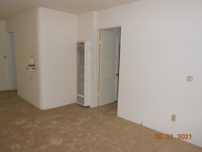 Building Photo - 2055 Reed Ave