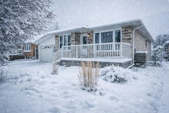 Building Photo - 85 Winter Av