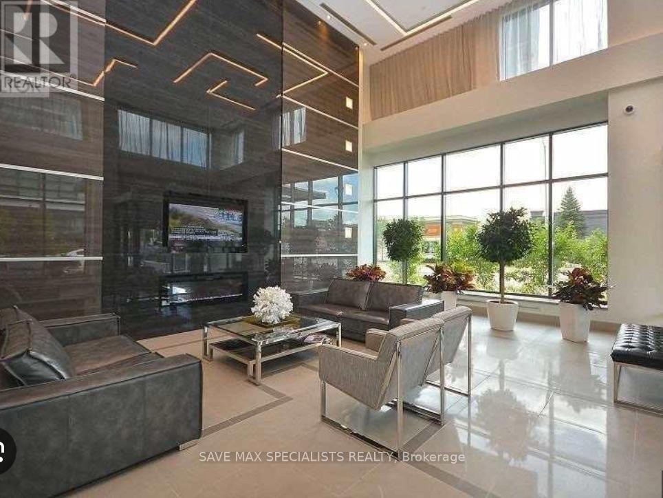 Photo principale - 3975 Grand Park Dr