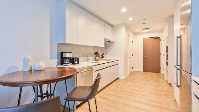 Foto del edificio - 131 Seaport Blvd