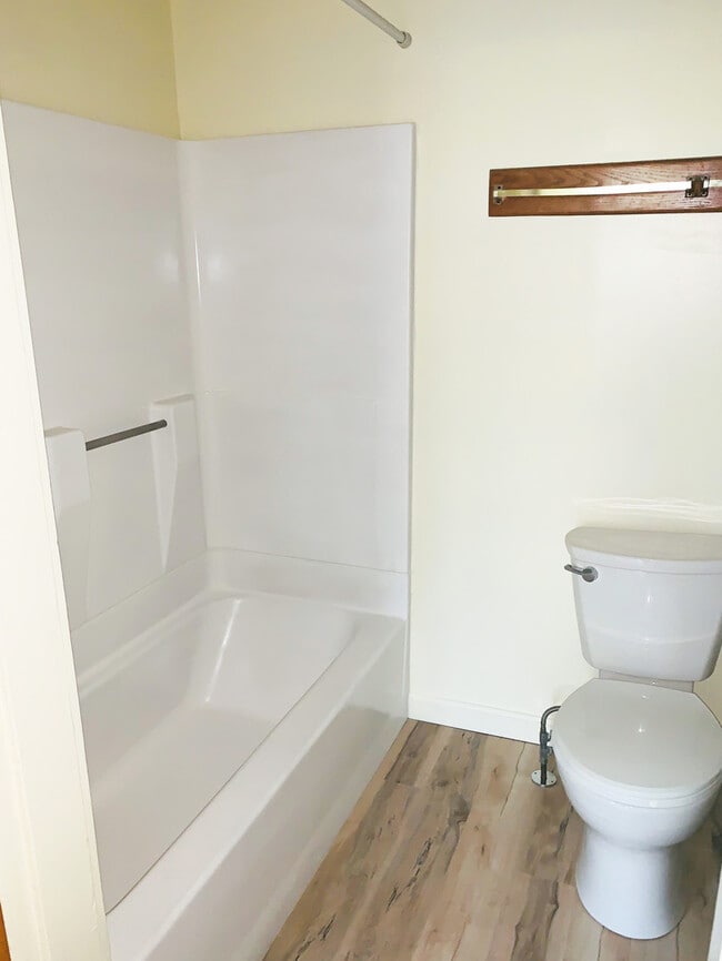 Photo - 148 N Champlain St Apartment