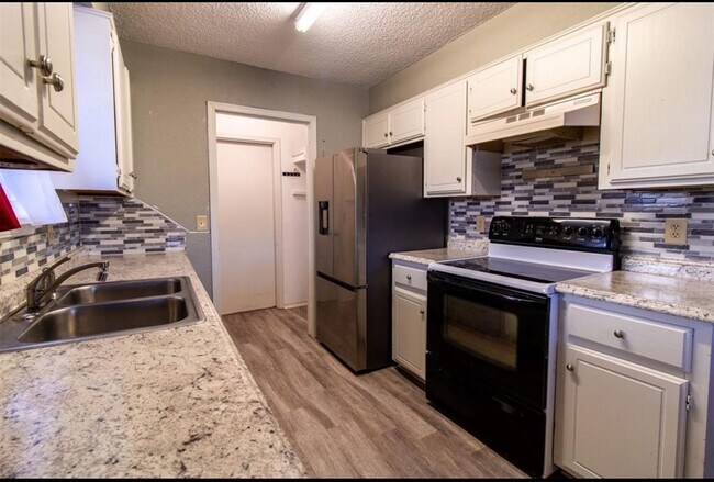 Foto del edificio - Well maintained 3 bedroom 2 bath home in Noble for rent