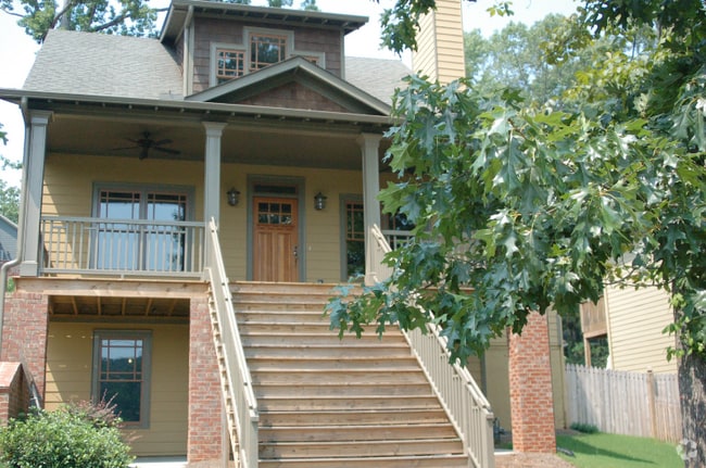 Building Photo - 3520 Glenwood Rd
