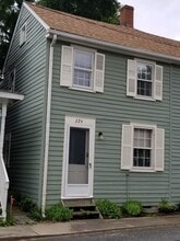 Building Photo - 224 Charles St