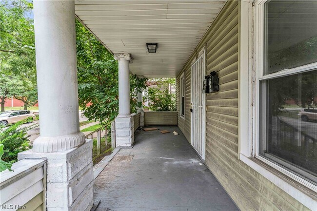 Foto del edificio - 380 E 165th St