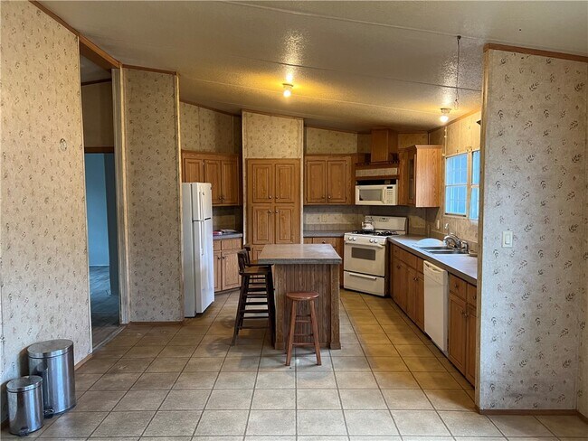 Foto del edificio - 13908 Rock Cliff Dr