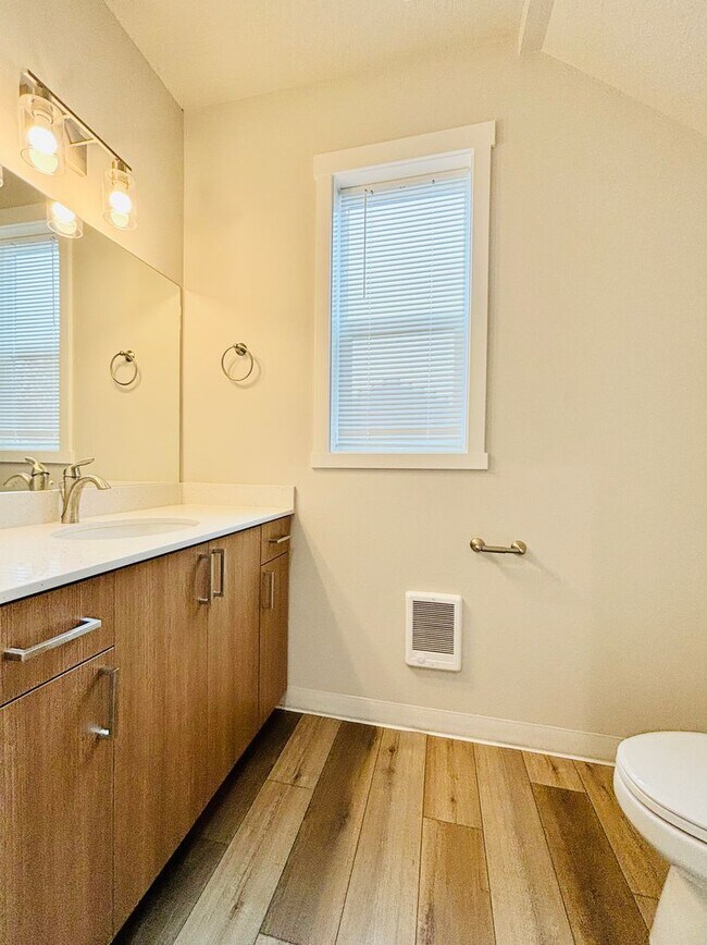 Foto del edificio - 2434 Leonard Ln