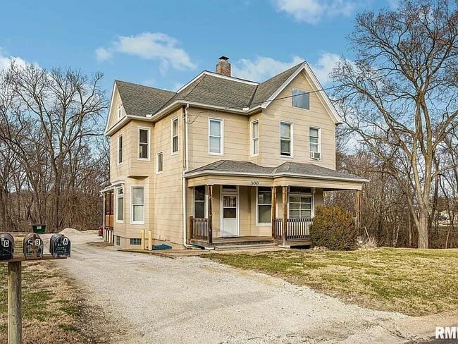 Building Photo - 300 Colona Ave