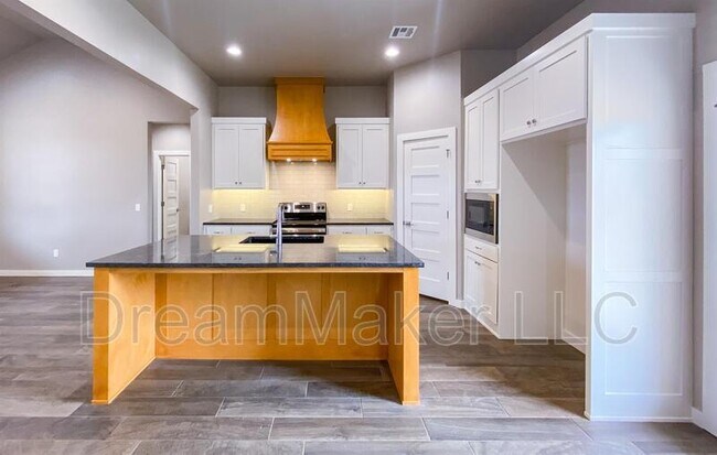 Building Photo - 917 Apple Blossom Way