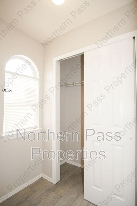 Foto del edificio - 3272 Garden Point Dr