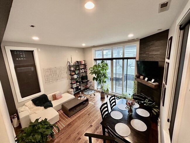Foto del edificio - 1543 N Bosworth Ave