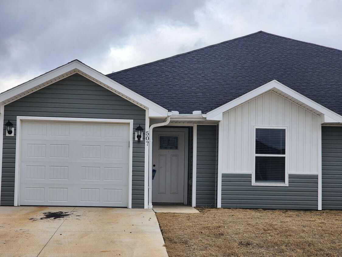 507 Alex Jordan Dr, Duenweg, MO 64841 Townhome Rentals in Duenweg MO