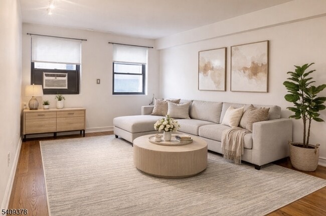 Foto del edificio - 3021 Edwin Ave