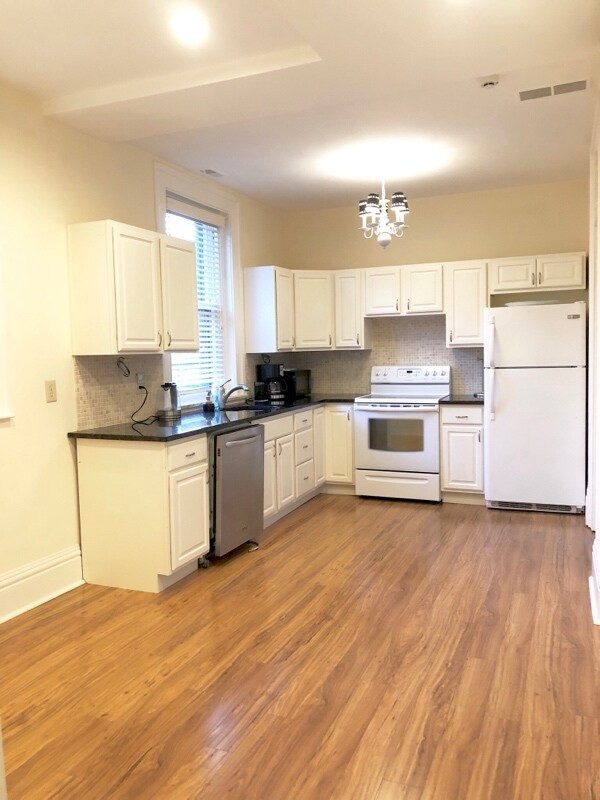 Foto principal - 2331 Park Ave