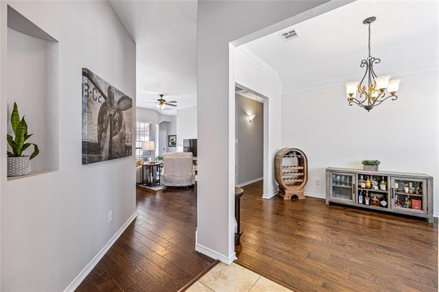 Foto del edificio - 1439 Kingsley Dr
